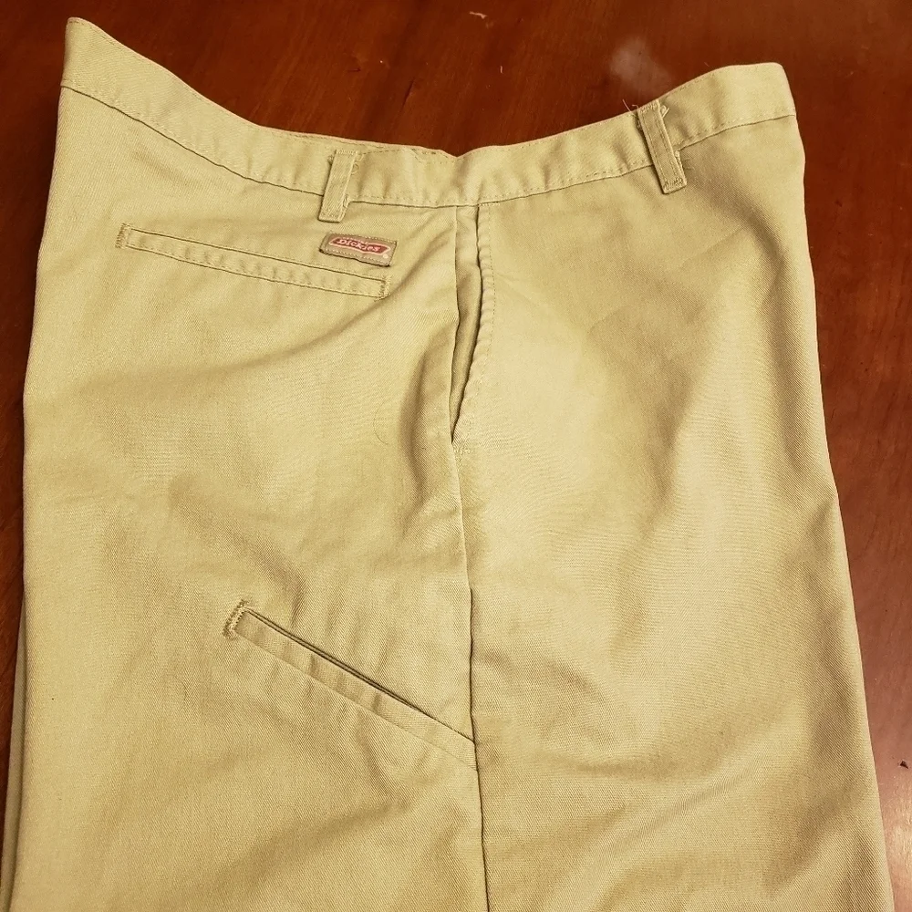 Dickies Utility Shorts Khaki 38x14.5 EUC